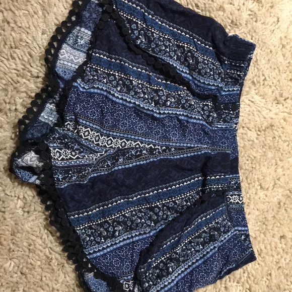 Full Tilt Pants - Flowy shorts